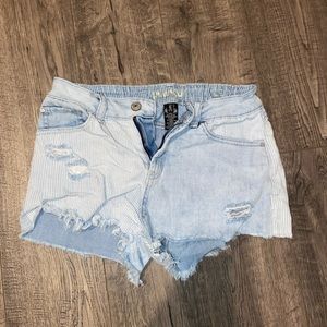 Cute stripped jean shorts size 5